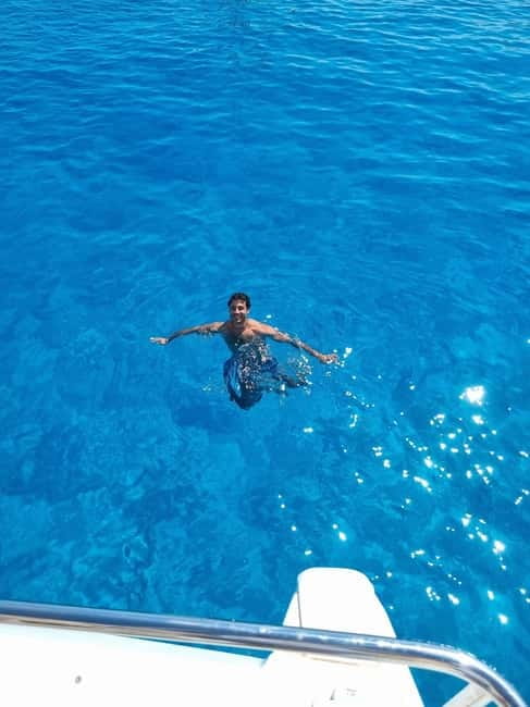 Milos: Half-day Kleftiko, Catamaran Trip | Lunch & OpenBar - Sykia Cave and the route to Kleftiko