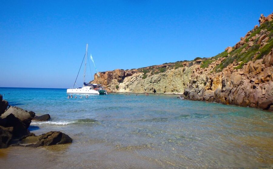 Milos: Half-Day Morning Catamaran Cruise to Kleftiko - Lunch on board is more than an afterthought