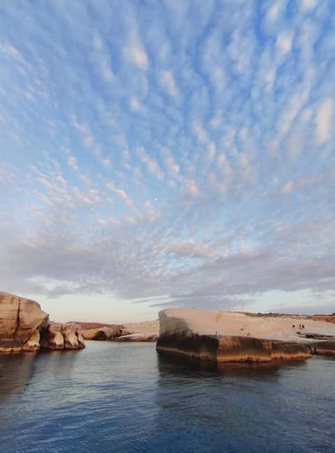 ❖ Milos: Small Group Yacht Tour—Kleftiko Sarakiniko Poliegos - The small-group atmosphere