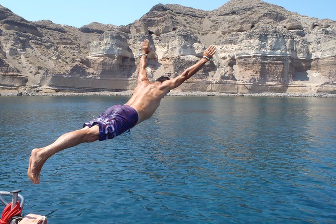 Morning Caldera Sailing Cruise - A seafood lunch with Greek wine
