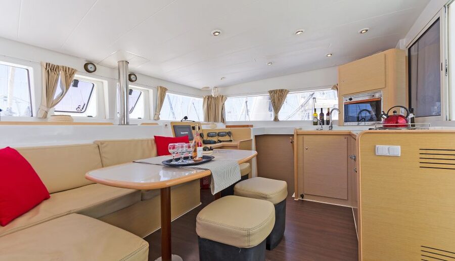 Mykonos: Full-Day Catamaran Cruise with Fresh Lunch - Why This Cruise Works So Well in Mykonos
