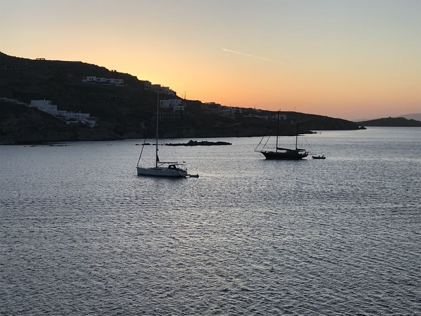 Mykonos: Full-Day Catamaran Cruise with Fresh Lunch - Lunch with Seafood Pasta and Local Flavors