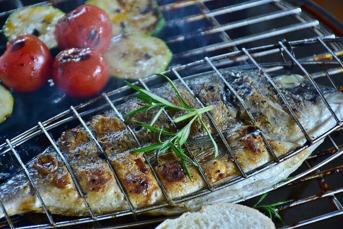 Mykonos: Private Catamaran Cruise—Hotel Pickup, BBQ & Drinks - Lunch on board, with a generous drinks package
