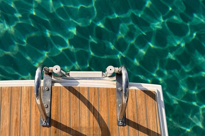 Mykonos Shared Catamaran Tour Experience - Seeing Delos without losing a beach day