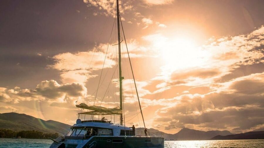 Naxos: Catamaran Cruise with Lunch & Drinks - What the seven hours feel like