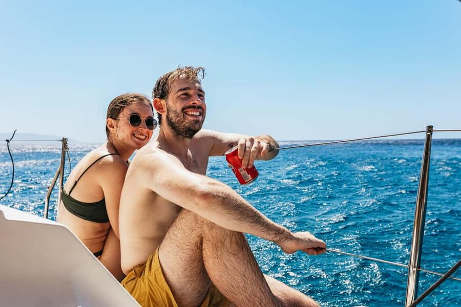 Naxos: Sailing Cruise with Lunch & Drinks - What the crew adds to the day