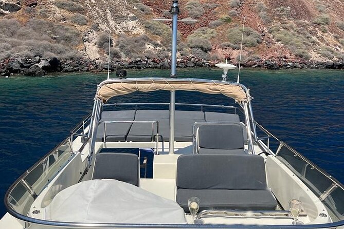Private Full-Day Motor Yacht Cruise with Meal, Open Bar+Transfers - Snorkeling Near Thirasia
