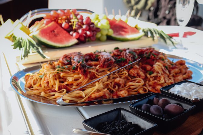 Sailing Cruise to Dia Island with Meal and Water Activities - Leaving Heraklion for Dia Island