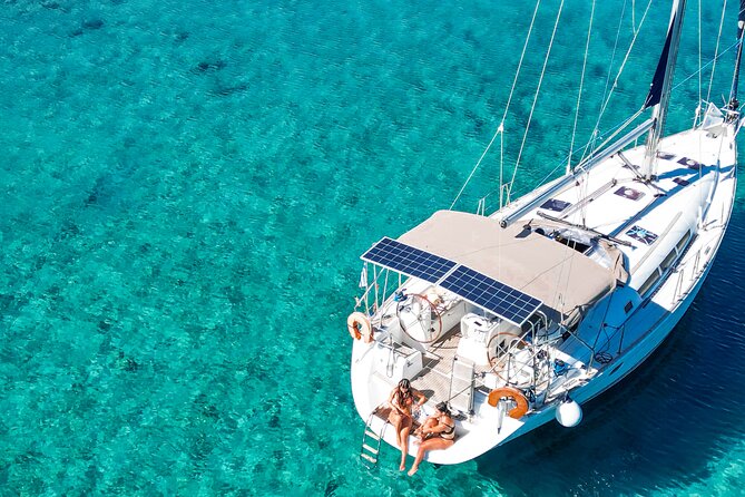 Sailing Cruise to Dia Island with Meal and Water Activities - A proper lunch on the boat