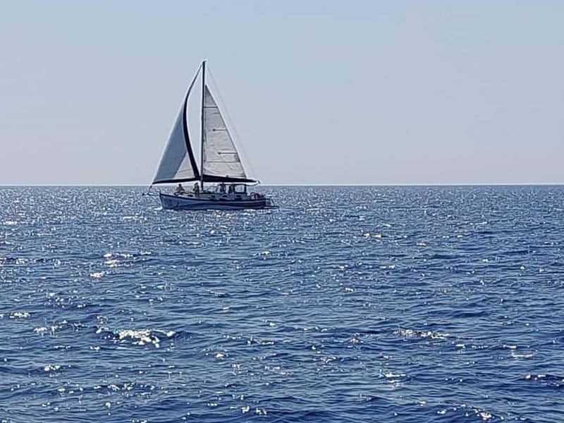 Sailing tour around Lindos with food and drinks - Key points before you book