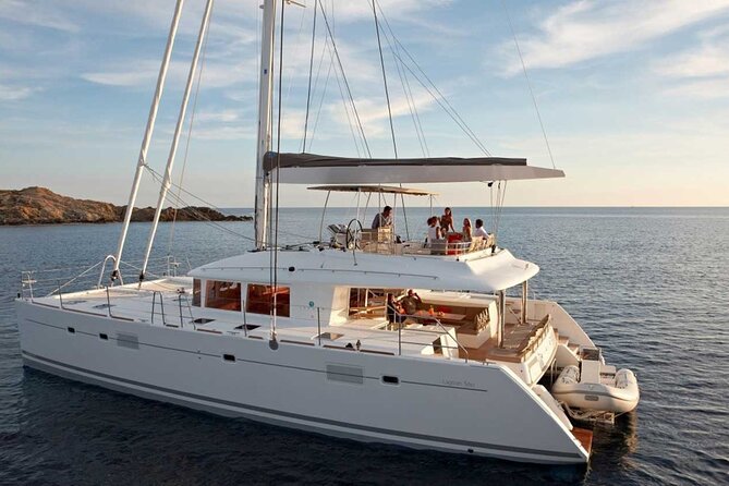 Santorini Catamaran Cruise with Greek Meal, Open-Bar and Sunset - Key things to know before booking