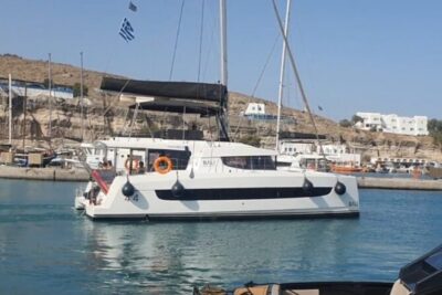 Santorini Catamaran Cruise with Meal and Drinks