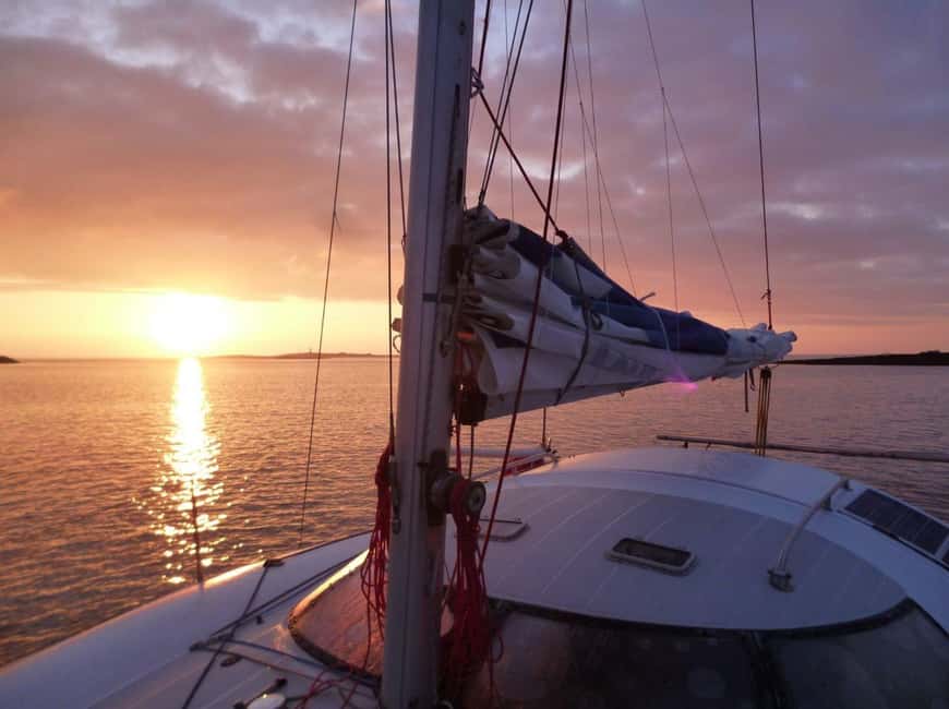 Santorini:Catamaran: private cruise with food & drinks - Why this private Santorini cruise feels different
