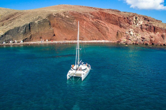 Santorini Half Day Catamaran Private Cruise incl. Meal, Drinks & Free Transport - Why This Cruise Works So Well