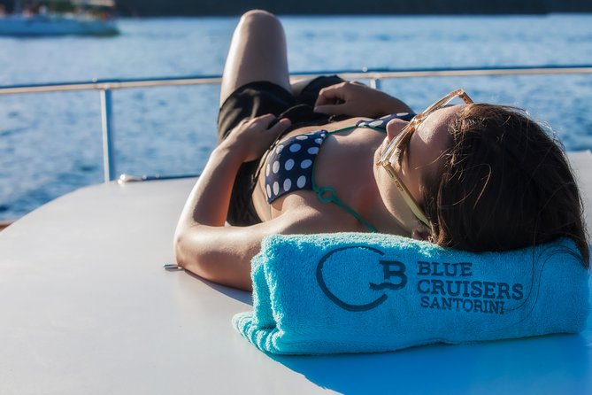 Santorini: Motor Yacht Sunset Cruise with 5-Course Dinner - A five-course dinner with an informal feel