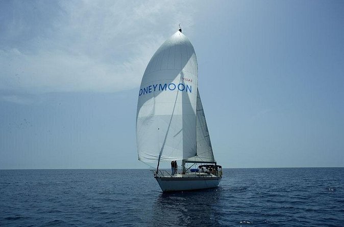 Santorini Oia: Private Sailing Yacht Cruise with Meal and Drinks - Old ports and caldera views add the sightseeing