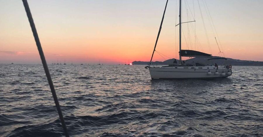 Santorini: Private 5-Hour Sunset Sailing Tour with Dinner - Starting at Vlychada on Santorini’s South Coast