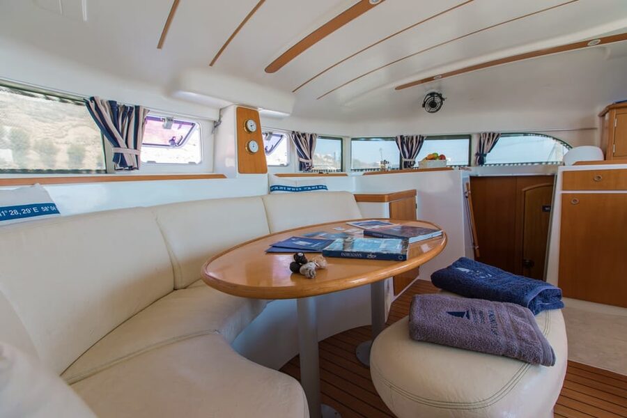 Santorini: Private Catamaran Cruise with Food & Drinks - The volcano and hot springs