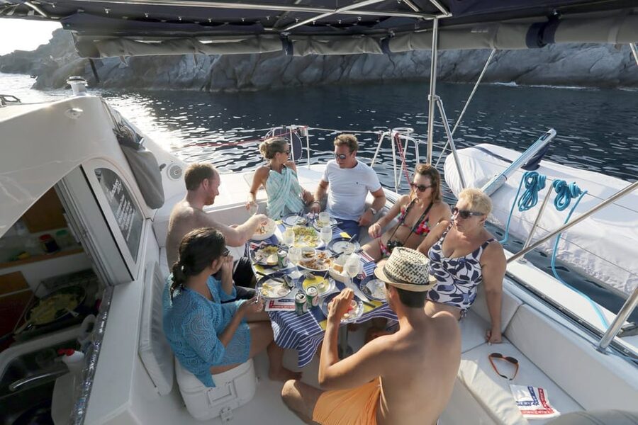 Santorini: Private Catamaran Cruise with Food & Drinks - Choosing morning or sunset