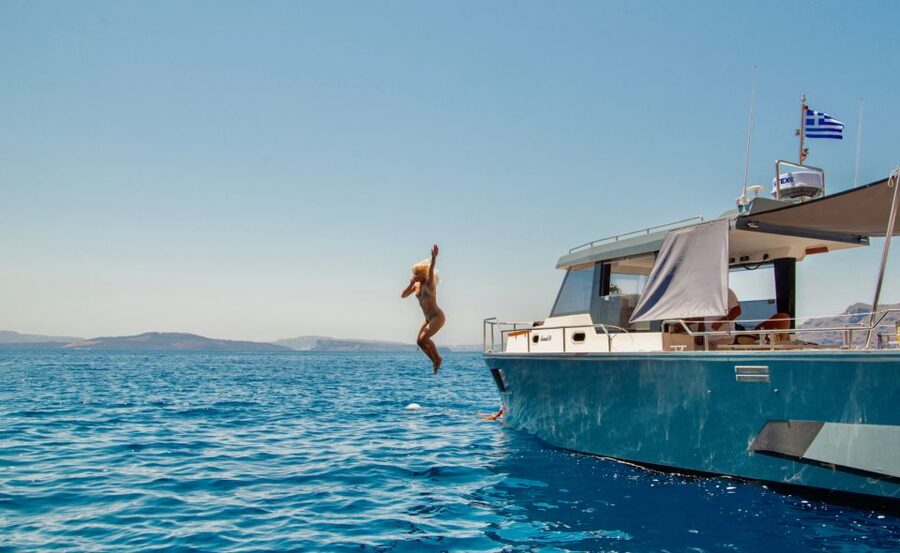 Santorini: Private Diamond 36 Motor Yacht Caldera Cruise - From your hotel to Ammoudi Bay