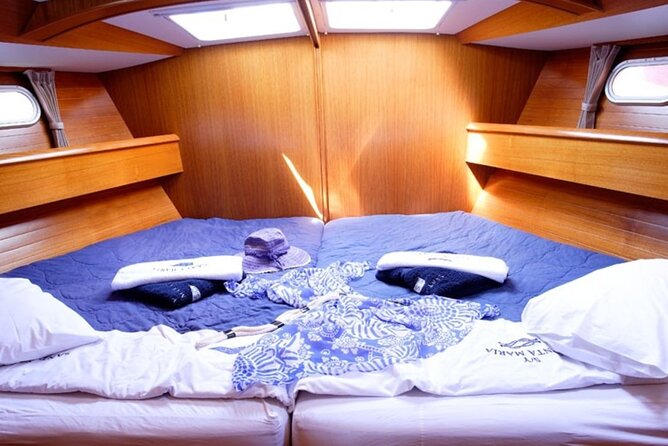 Santorini: Private Sailing Yacht Cruise with Meal and Drinks - Is $565.92 per person good value?