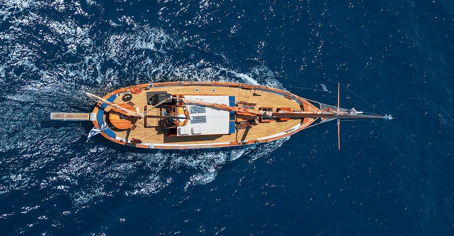 Skiathos: Wooden Sailboat Full- or Half-Day Trip with Meal - Key points at a glance