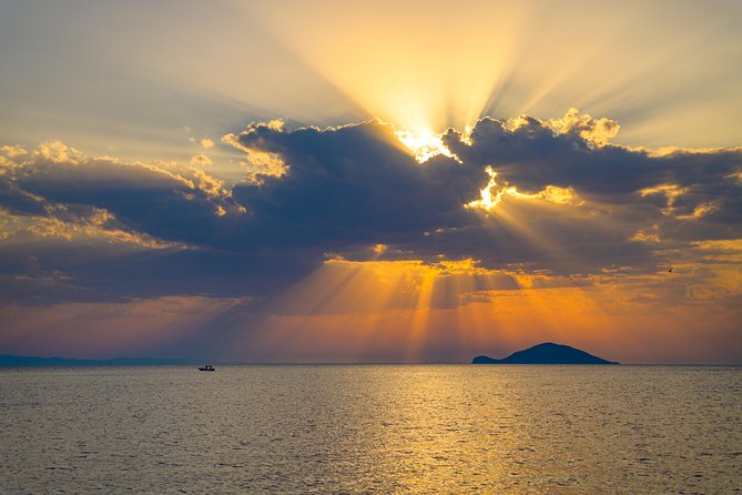 Sunset Sailing Cruise Halkidiki (3 hours) - What the atmosphere may be like on board