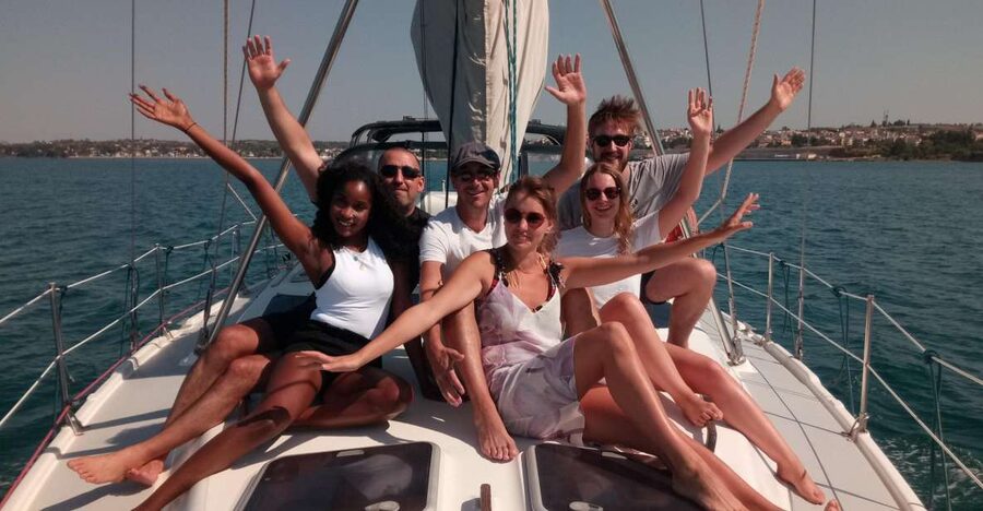 Thessaloniki: Half-Day Sailing Cruise to Shipwreck Bay - Greek lunch cooked by the captain