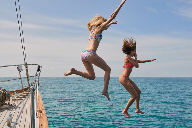 Unique sailing experience to Aegina-Metopi and Skala - Leaving Athens from Piraeus