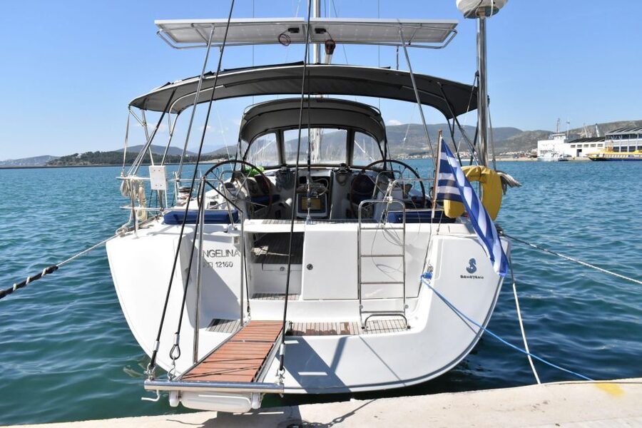 Volos: Pagasetic Gulf Full-Day Sailboat Experience - Cocktails, snacks, and the level of service